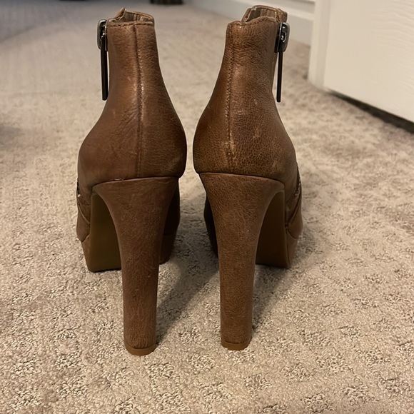 BNWT Gianni Bini Booties size 6.5 - Picture 3 of 5